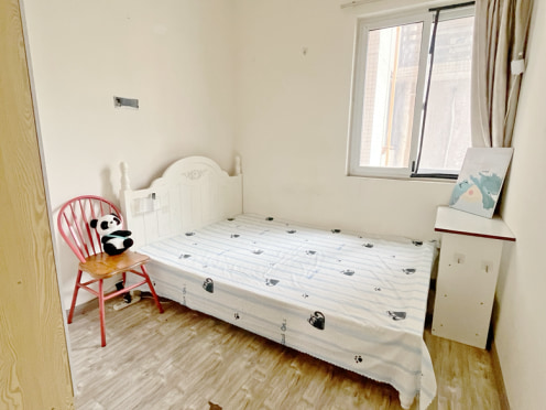 合租·黄金时代(高新区) 5居室 南卧