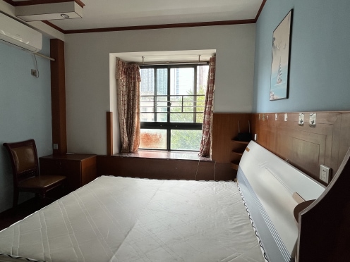 合租·蓝岸丽景 5居室 东卧