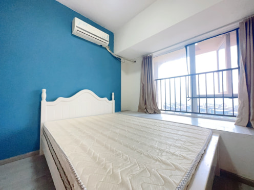 合租·花样年香门第北区 5居室 南卧