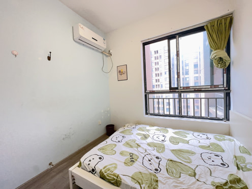 合租·绿地国际花都一期 4居室 东南卧