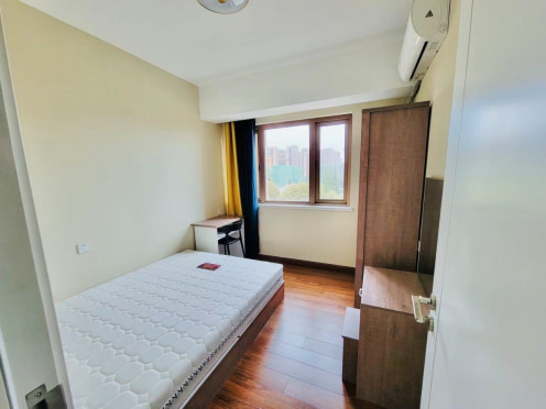 合租·明信城B区 4居室 南卧