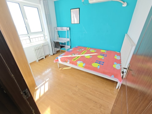 合租·中东路58号院 4居室 南卧