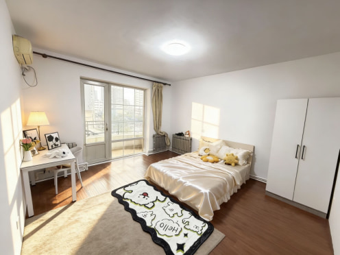 合租·领秀e家 5居室 南卧