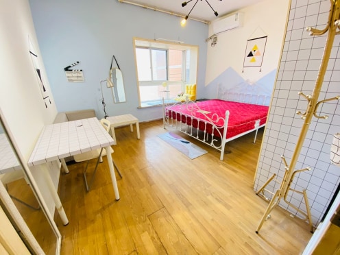 合租·蜀都花园 5居室 东南卧