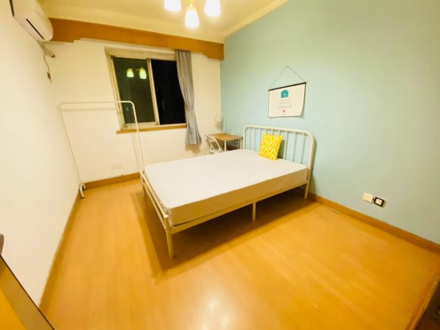 合租·启明公寓 4居室 南卧