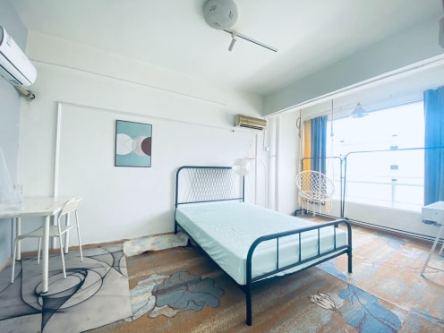 合租·都会风尚 5居室 东卧