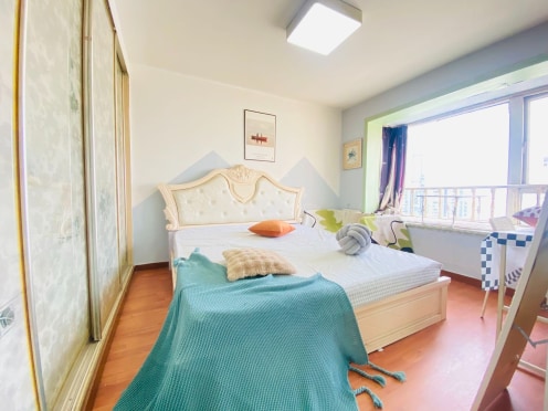 合租·蜀都花园 5居室 跃层 南卧