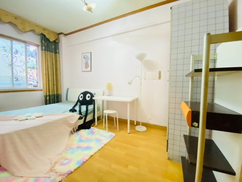 合租·秀水花园 5居室 东卧