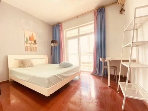 合租·建银大厦 5居室 西南卧