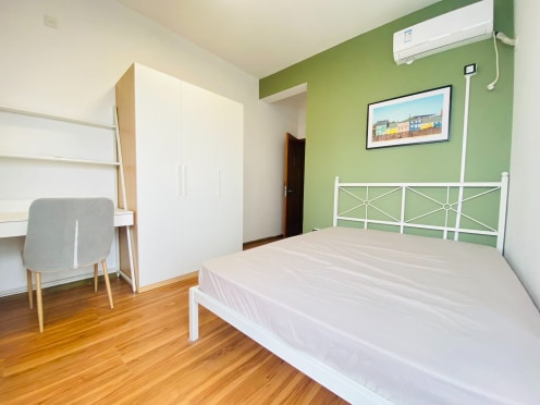 合租·建银大厦 5居室 东/南卧