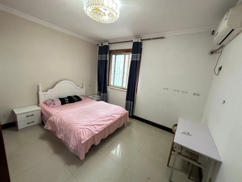 合租·丽都花园燕庄新区南区 5居室 南/西卧