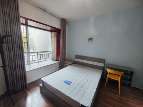 合租·东润豪庭一期 4居室 南卧