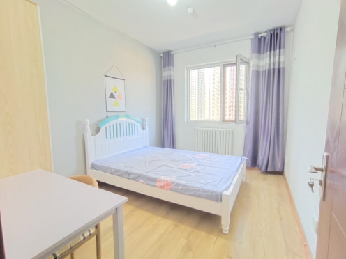 合租·城投伴山居二区 4居室 南卧