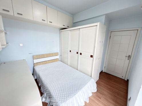 合租·每日汇城 2居室 南卧