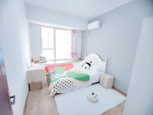 合租·光明城市 3居室 南卧