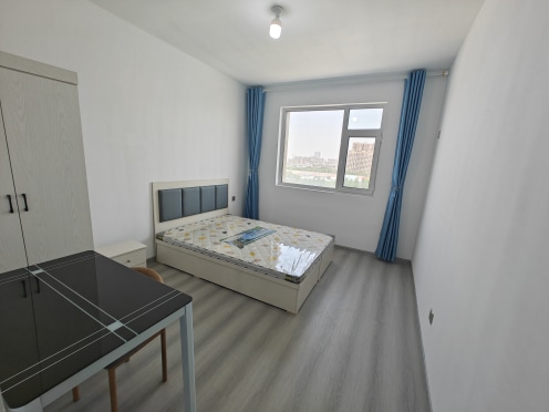 合租·霞飞六号 3居室 北卧