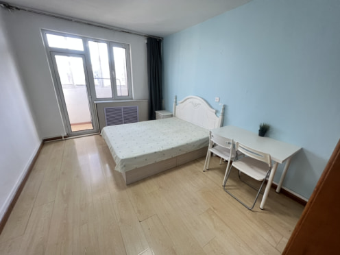 合租·解放路（武昌街商圈） 4居室 南卧