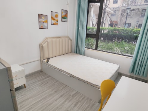 合租·合能枫丹铂麓三期 4居室 南卧