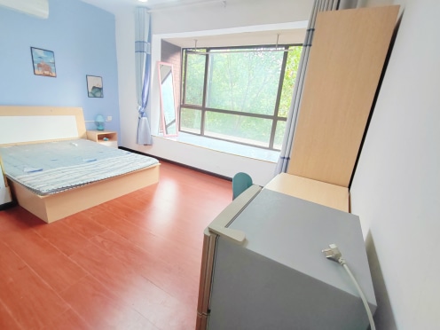 合租·世茂城四期 3居室 南卧