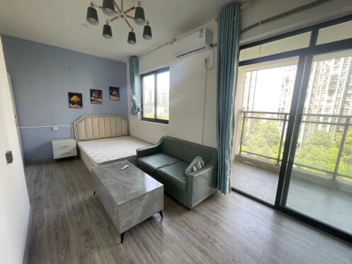 合租·蓝润锦江春天 3居室 南卧