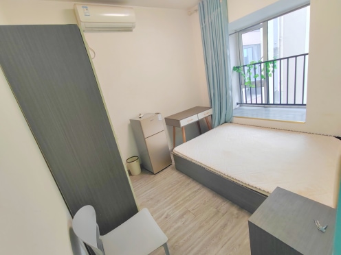 合租·华润云庭 3居室 南卧