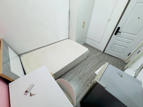 合租·万锦城一期 3居室 南卧