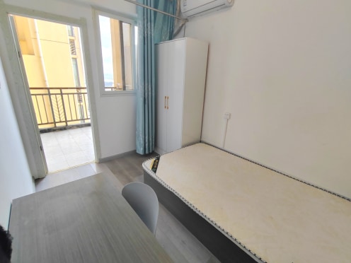 合租·果壳里的城 3居室 南卧