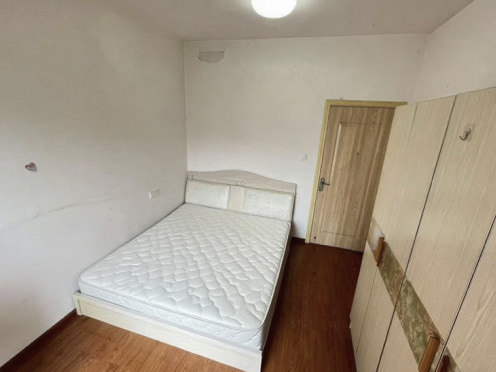 合租·和信孔雀天成 5居室 南卧