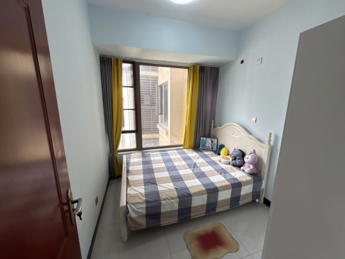 合租·龙光君悦华庭一期 5居室 南卧