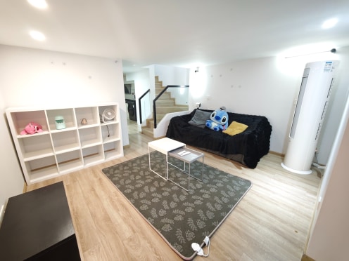 独栋·成都换新地产 融创玖樾台店 0中介沸 带投影仪 可短租月付 家电齐全 拎包入住 购物方便 2室1厅