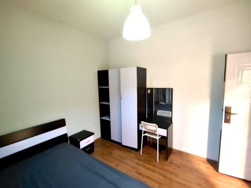 合租·元益花园 5居室 南卧