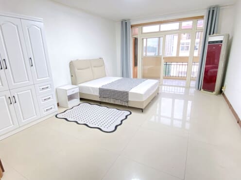 合租·金港花园 5居室 南卧