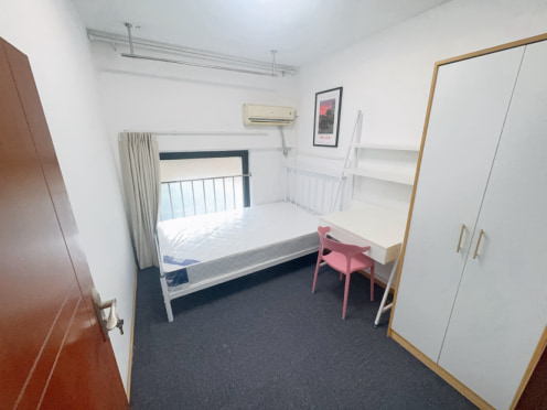 合租·中国铁建1818中心 5居室 南卧