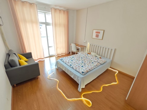 合租·百盛苑 4居室 南卧