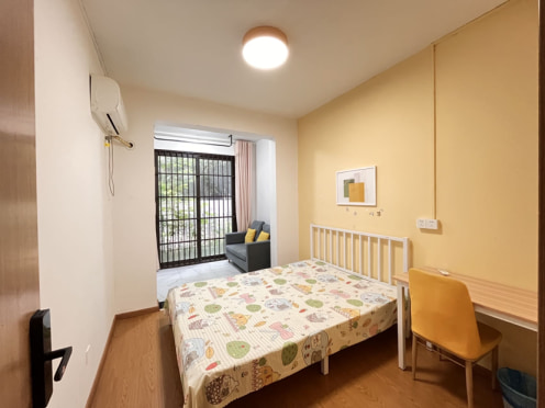 合租·奥园城市天地 5居室 南卧