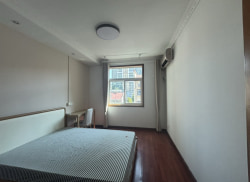 合租·银屏花园 5居室 南卧_银屏花园租房