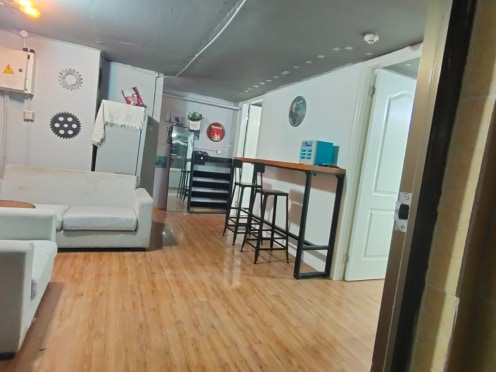 独栋·新青年公寓 嘉年华青年城店 嘉年华精装套二整租，真实图片可月付 2室1厅