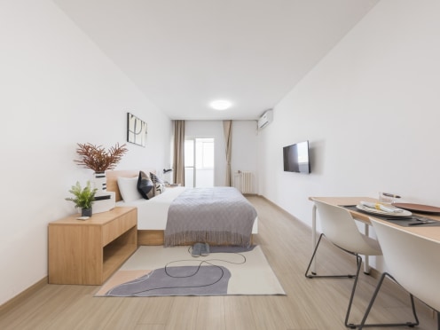 独栋·励业公寓 励业公寓烟台天津南路富士康店 精装修 带阳台，一居室大床房 开间