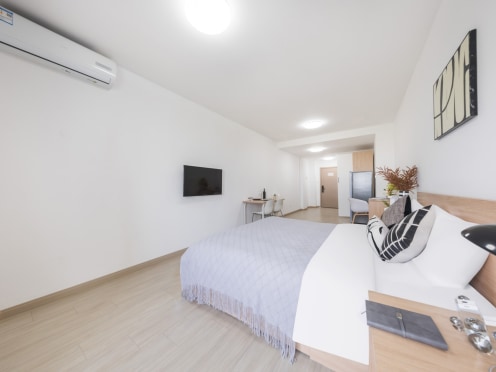 独栋·励业公寓 励业公寓烟台天津南路富士康店 限时特惠，阳台房精装修，一居室标准大床房 开间