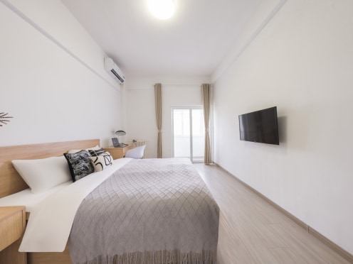 独栋·励业公寓 励业公寓烟台天津南路富士康店 超大空间，家电齐全带阳台精装两室一厅 2室0厅