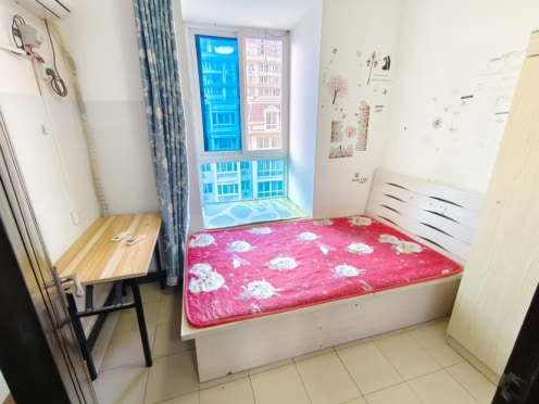 合租·富田太阳城一期 4居室 北卧