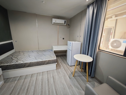 独栋·萌寓 临洮路地铁站店 整租一室户 天井房有采光 独立厨卫 公寓直租  免费健身房 1室1厅