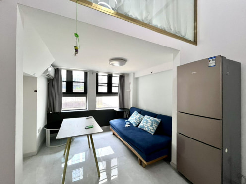 独栋·飞图公寓 梦魔方广场 急租成华区火车东站精装套二 2室1厅