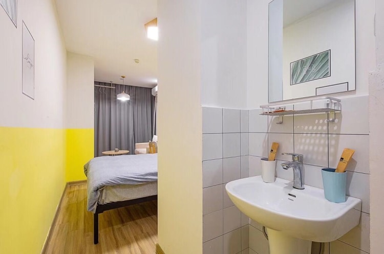 越城区世贸广场附近，限时秒杀一口价!企业85折!独门独户可押一付一