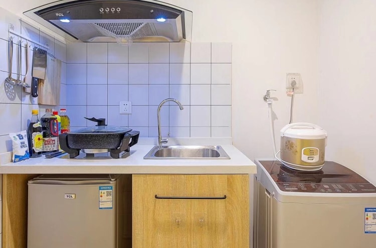 越城区世贸广场附近，限时秒杀一口价!企业85折!独门独户可押一付一