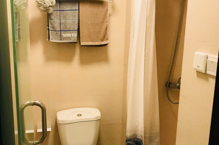 越城区世贸广场附近，限时秒杀一口价!企业85折!独门独户可押一付一