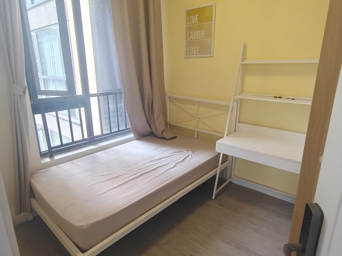 合租·凯德世纪名邸 4居室 北卧