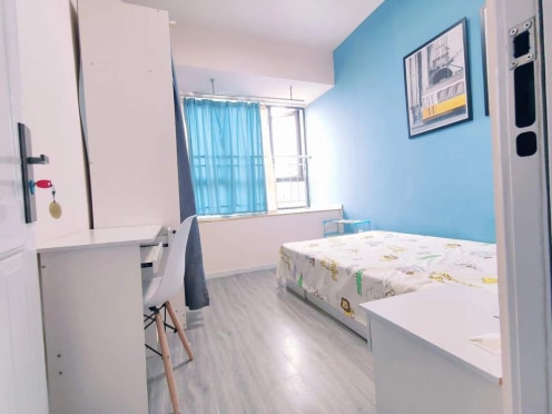 合租·中房优山PLUS 4居室 南卧