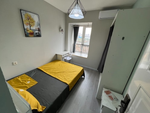 合租·佳年华广场一期 4居室 南卧