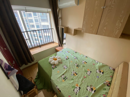 合租·泛悦城市广场 5居室 东南卧